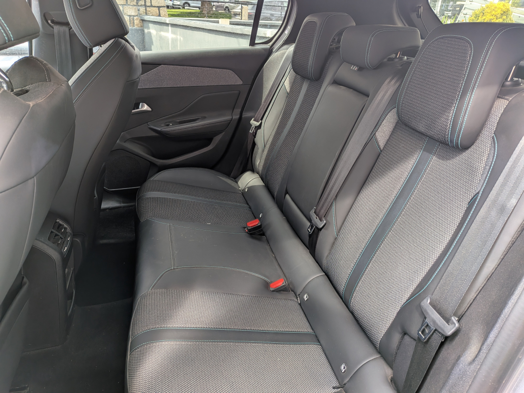 Peugeot 308 — 11