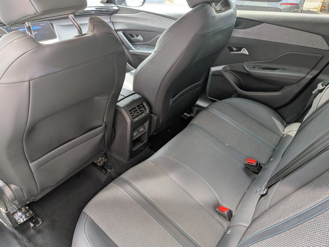 Peugeot 308 — 12