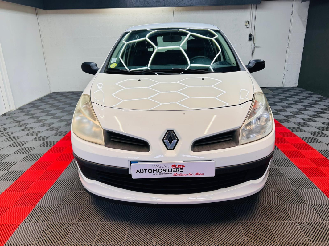 Renault Clio — 2