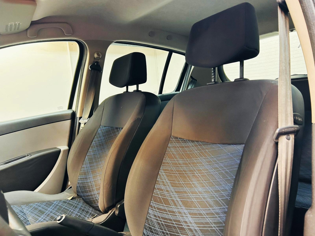 Renault Clio — 10