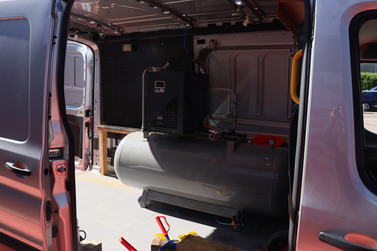 Ford Transit — 17