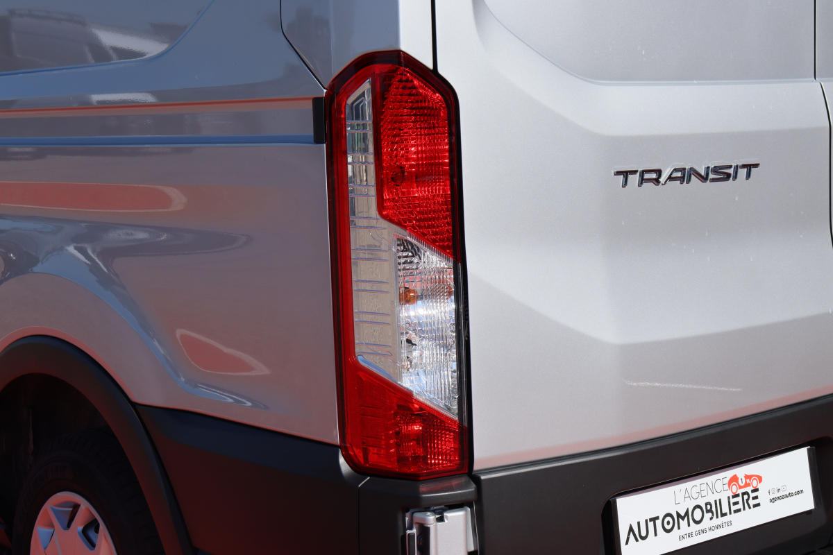 Ford Transit — 24