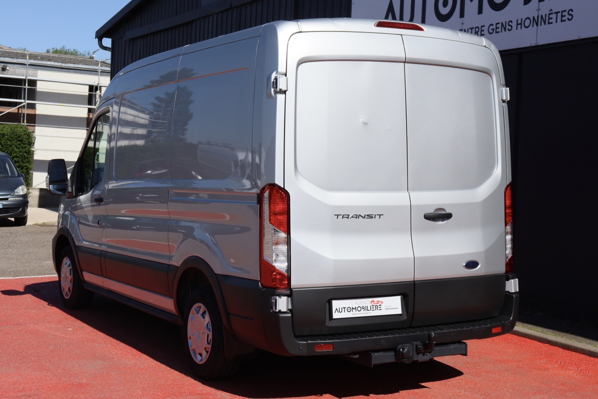 Ford Transit — 3