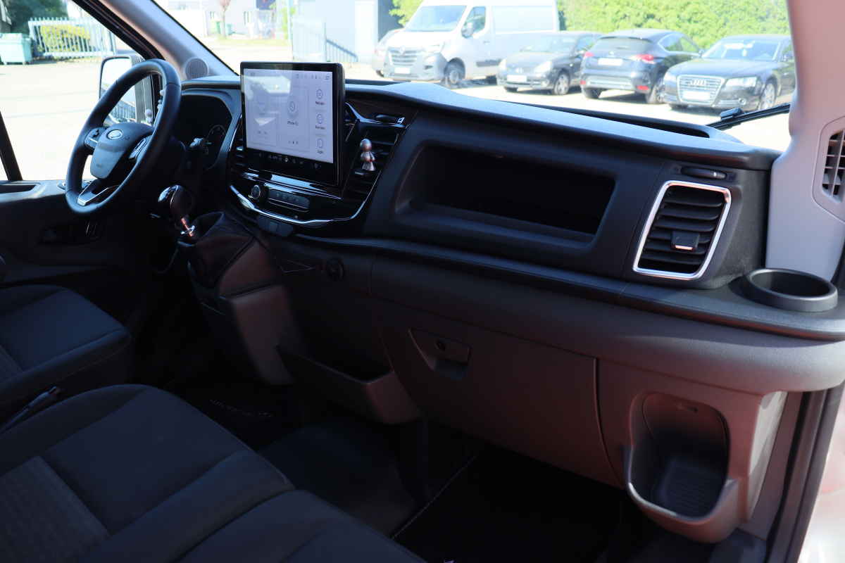 Ford Transit — 10
