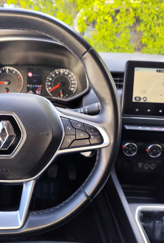 Renault Clio — 19