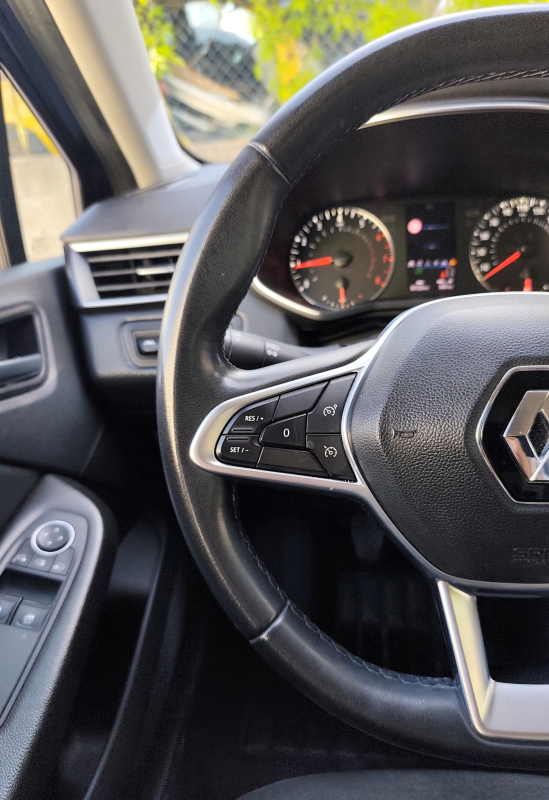 Renault Clio — 18