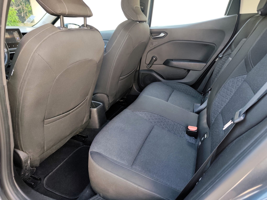 Renault Clio — 17
