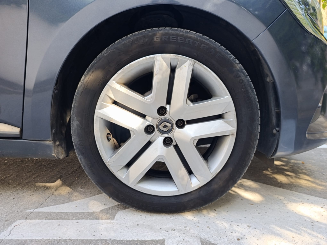 Renault Clio — 23