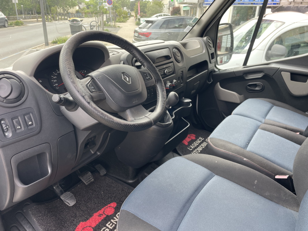 Renault Master — 11