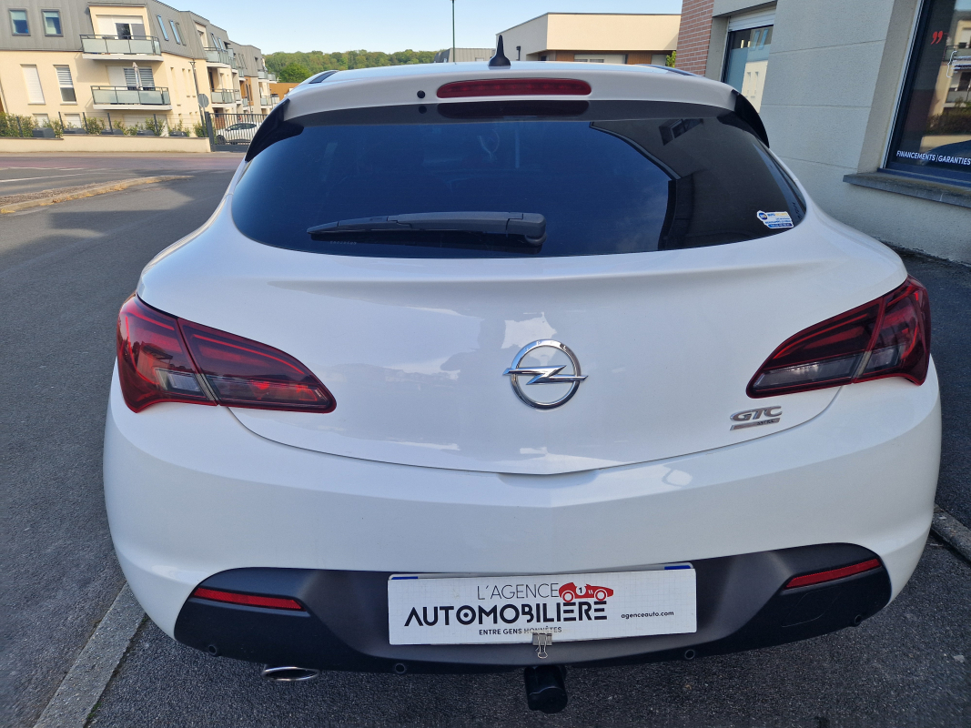Opel Astra — 4