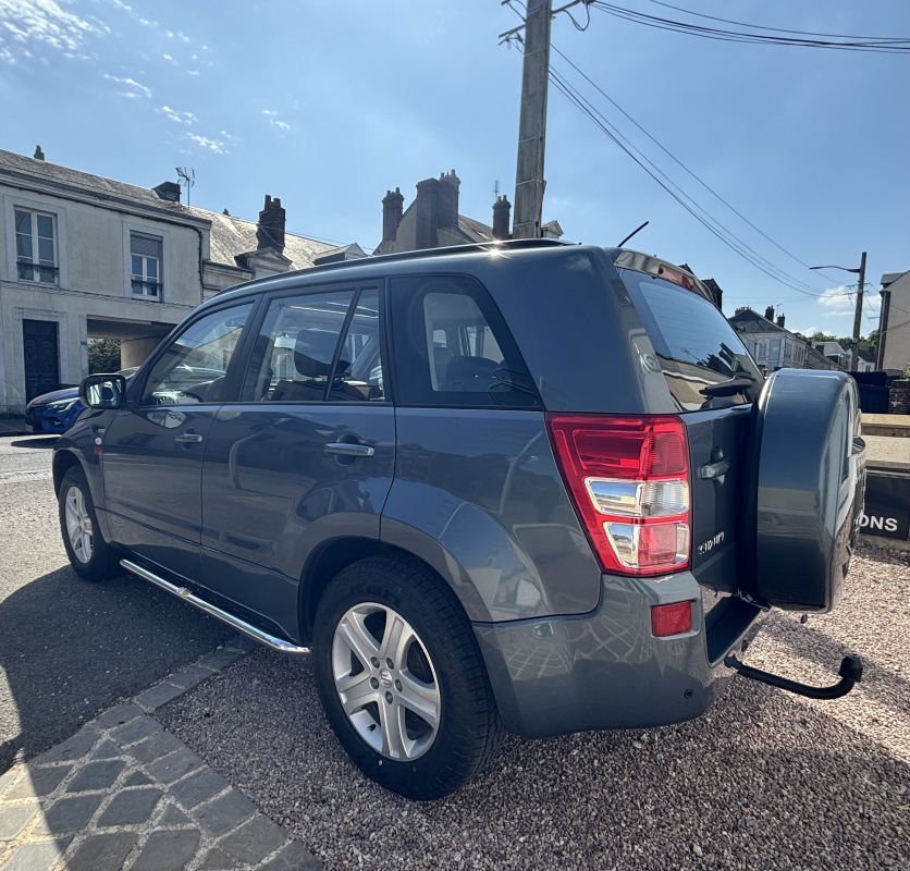 Suzuki Grand Vitara — 5