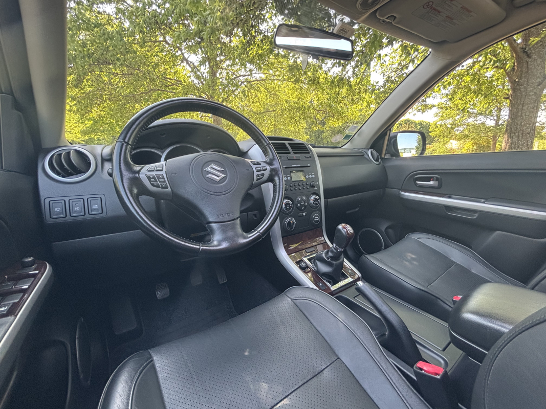 Suzuki Grand Vitara — 12
