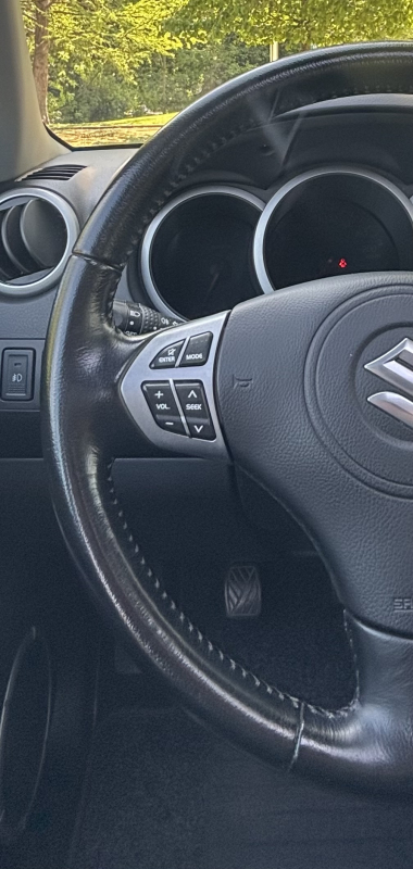 Suzuki Grand Vitara — 14