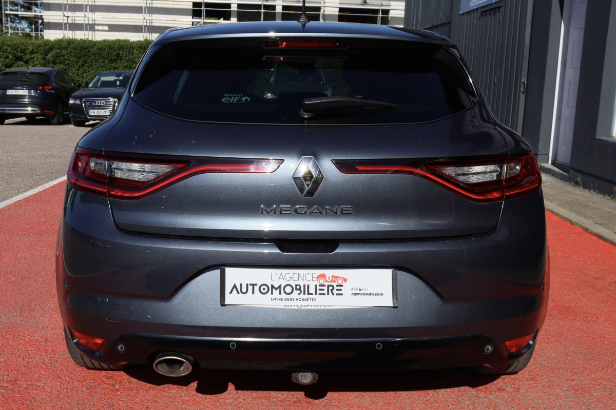Renault Megane — 3