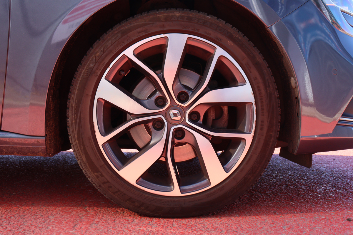 Renault Megane — 25