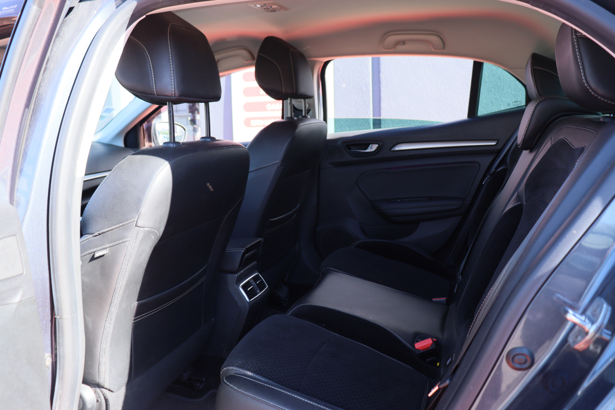 Renault Megane — 18
