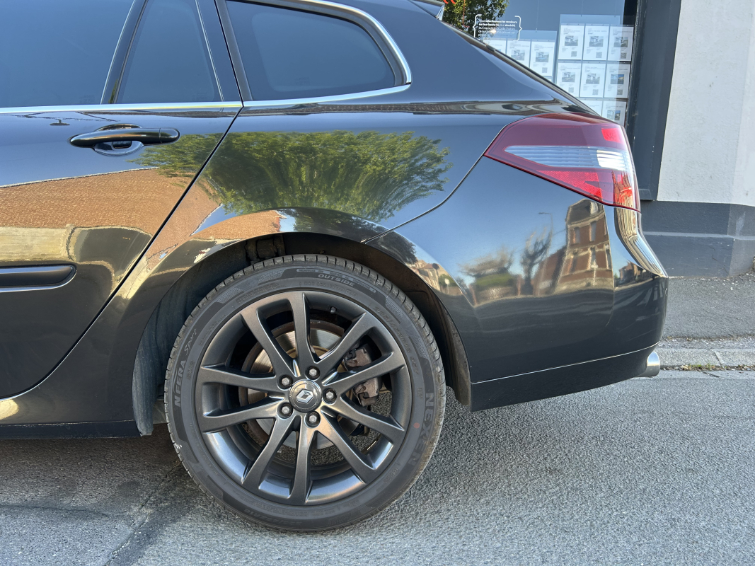 Renault Laguna Estate — 6