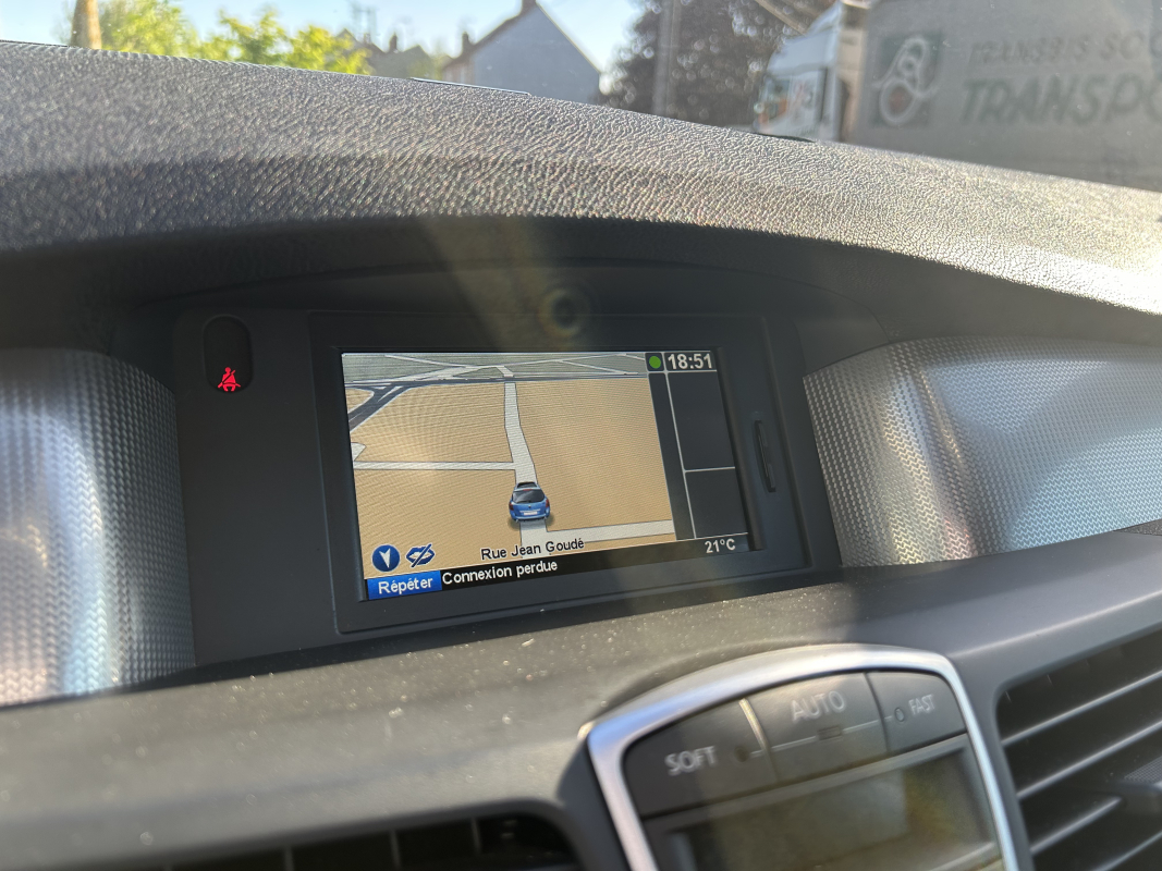 Renault Laguna Estate — 23