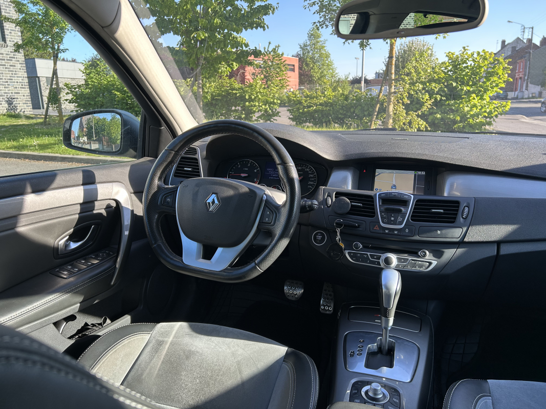 Renault Laguna Estate — 30