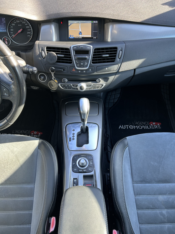 Renault Laguna Estate — 32