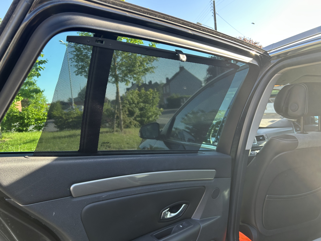 Renault Laguna Estate — 33