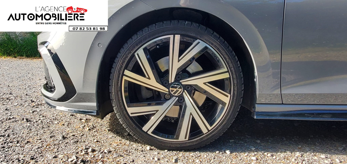 Volkswagen GOLF VIII — 16