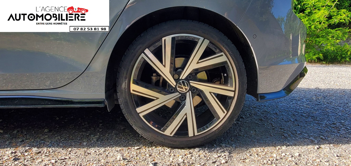 Volkswagen GOLF VIII — 17