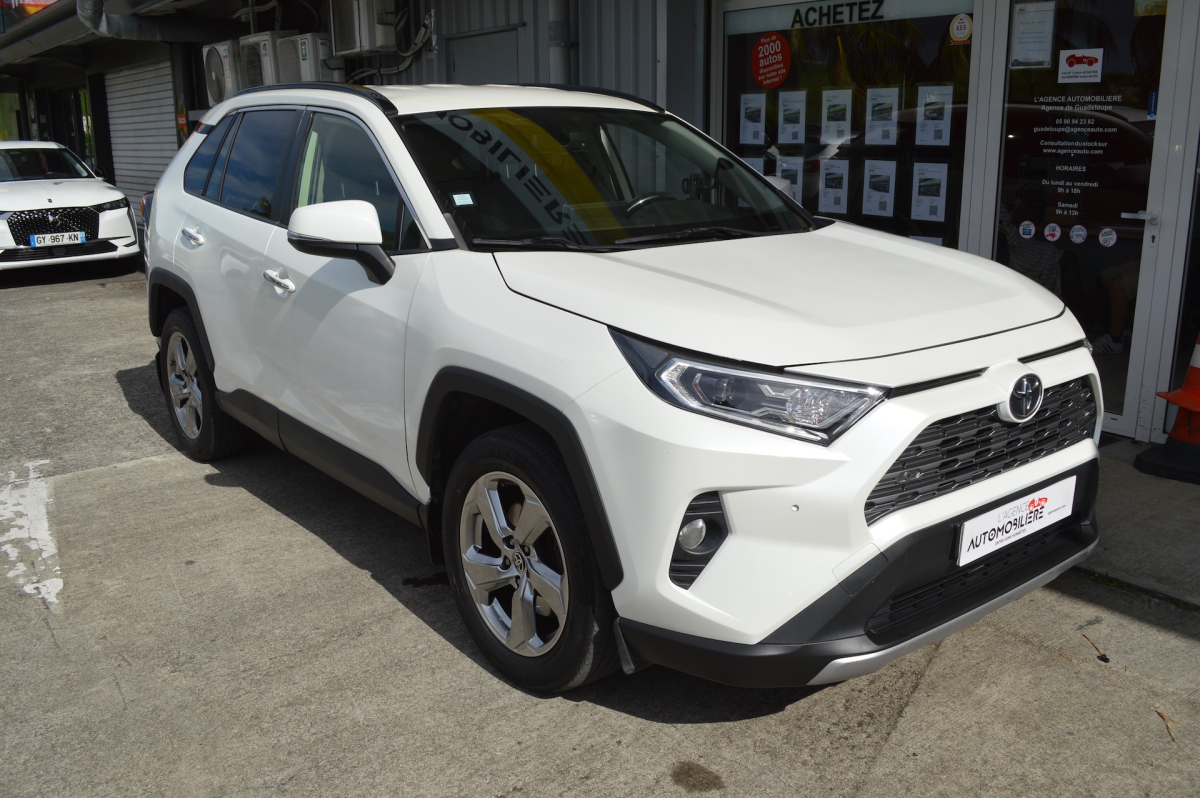 Toyota RAV4 — 2