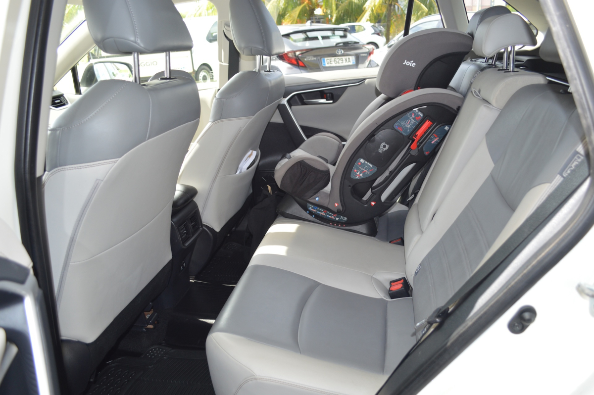 Toyota RAV4 — 11
