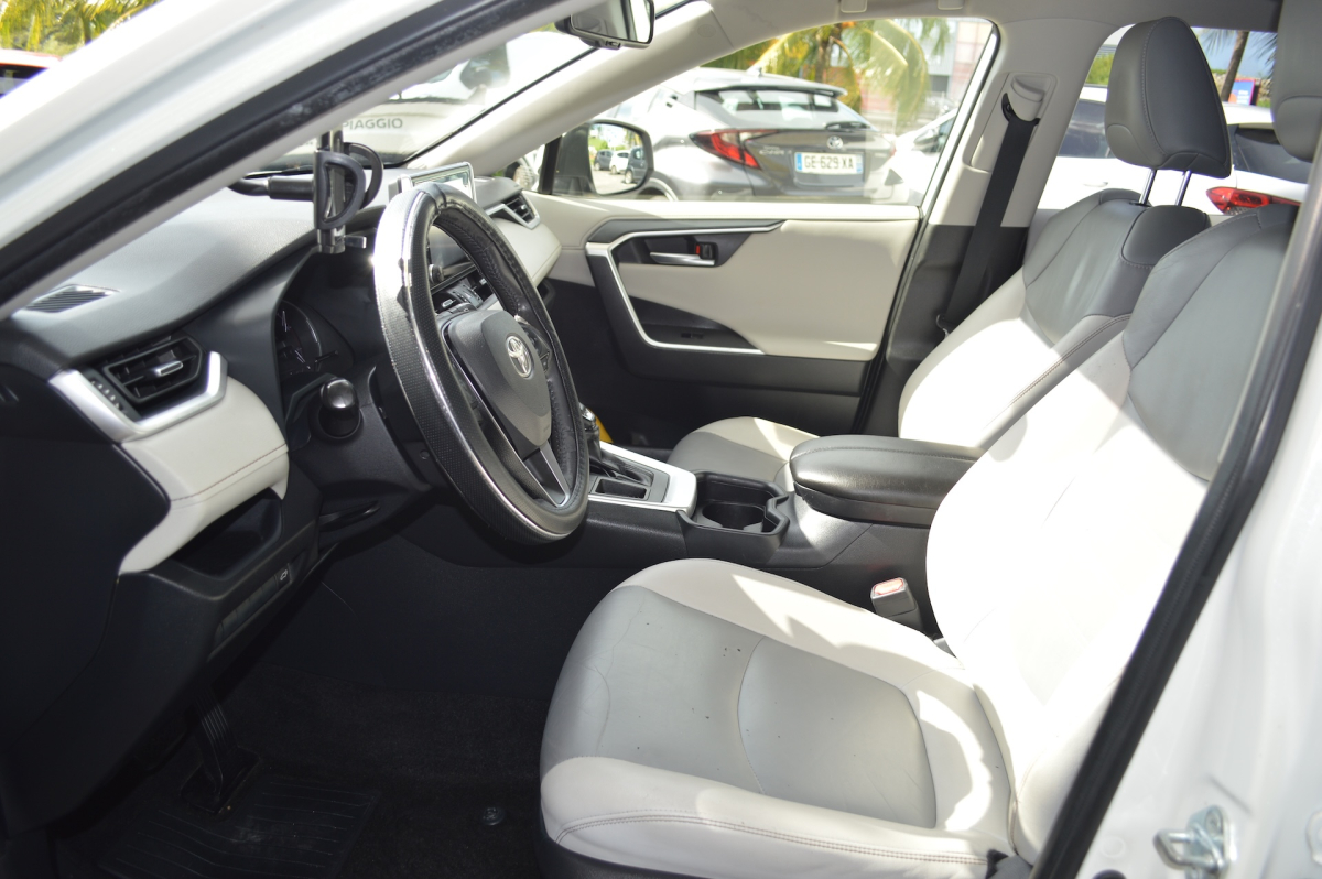 Toyota RAV4 — 12