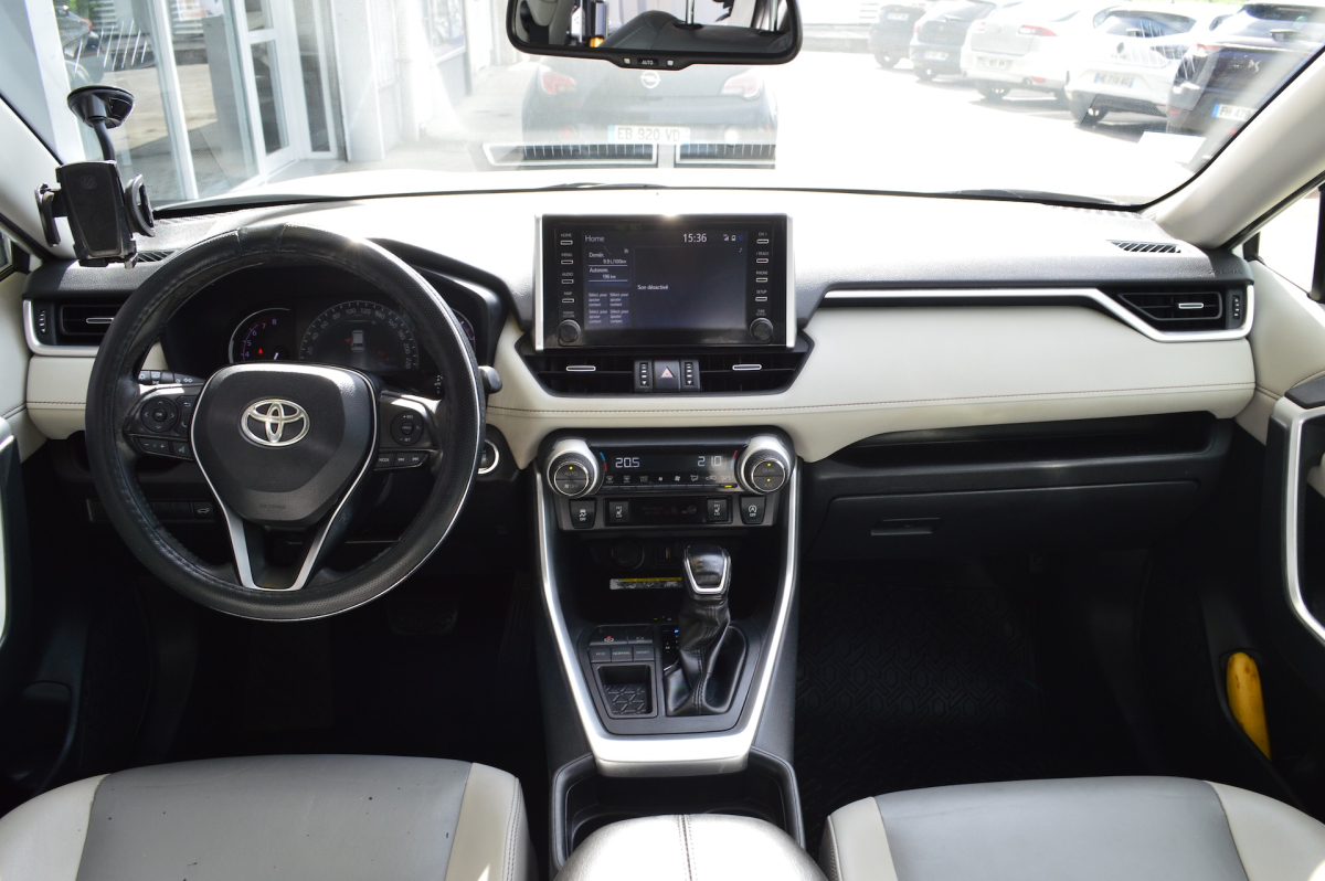 Toyota RAV4 — 9