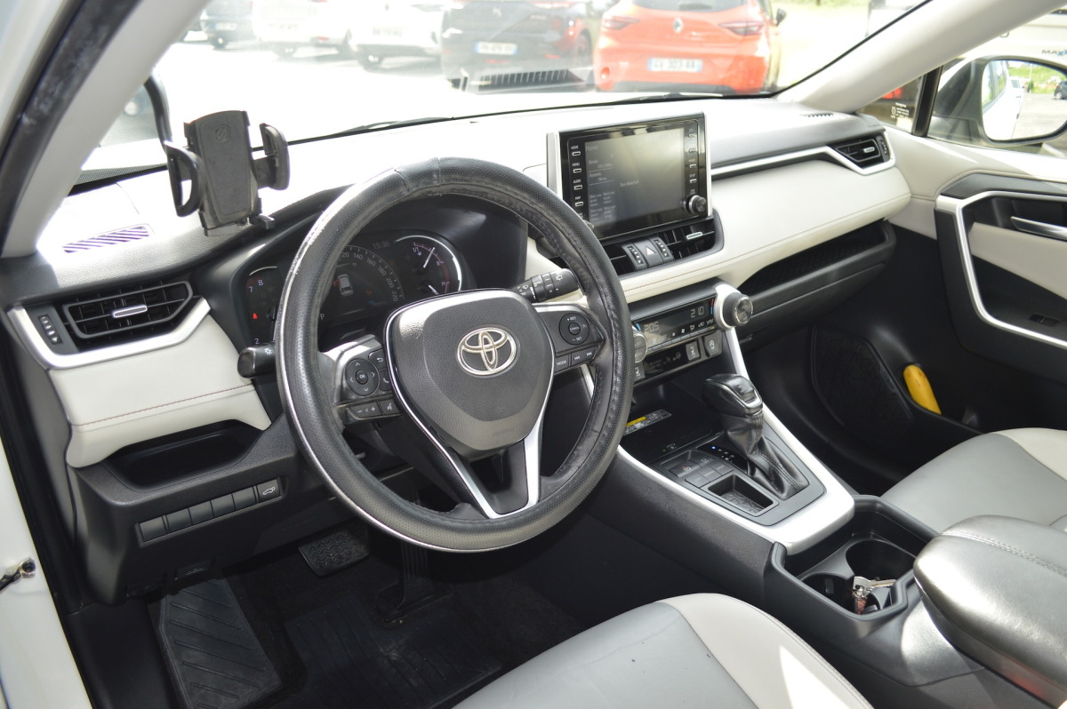 Toyota RAV4 — 13
