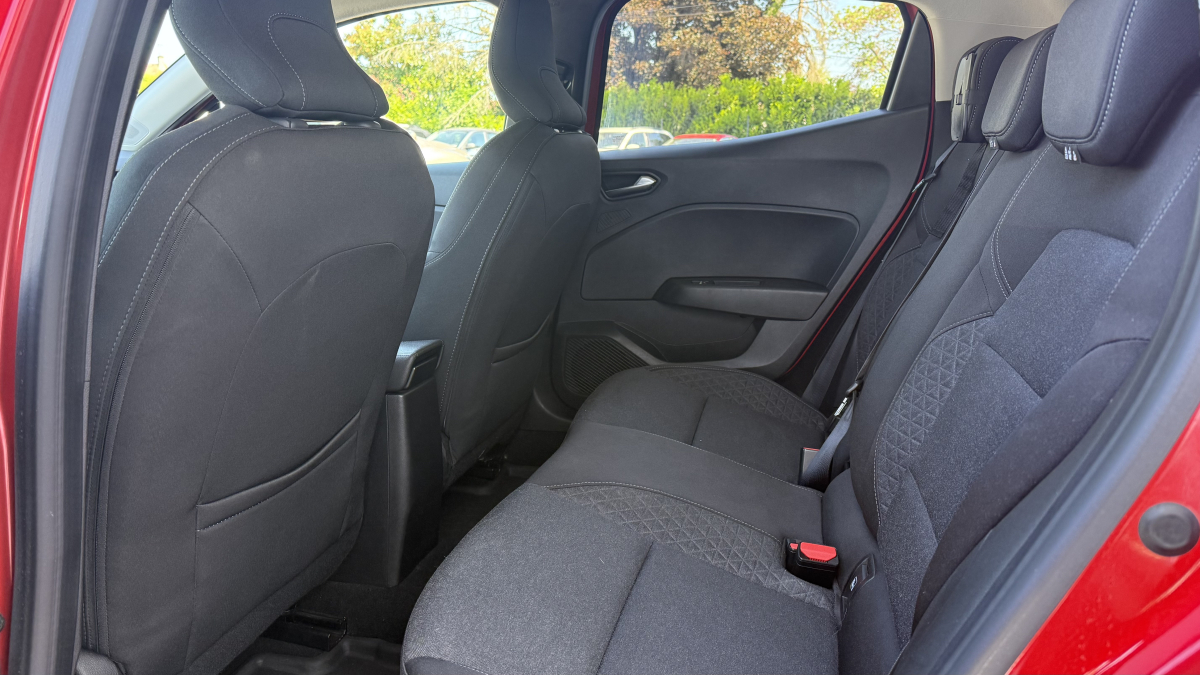 Renault Clio — 21