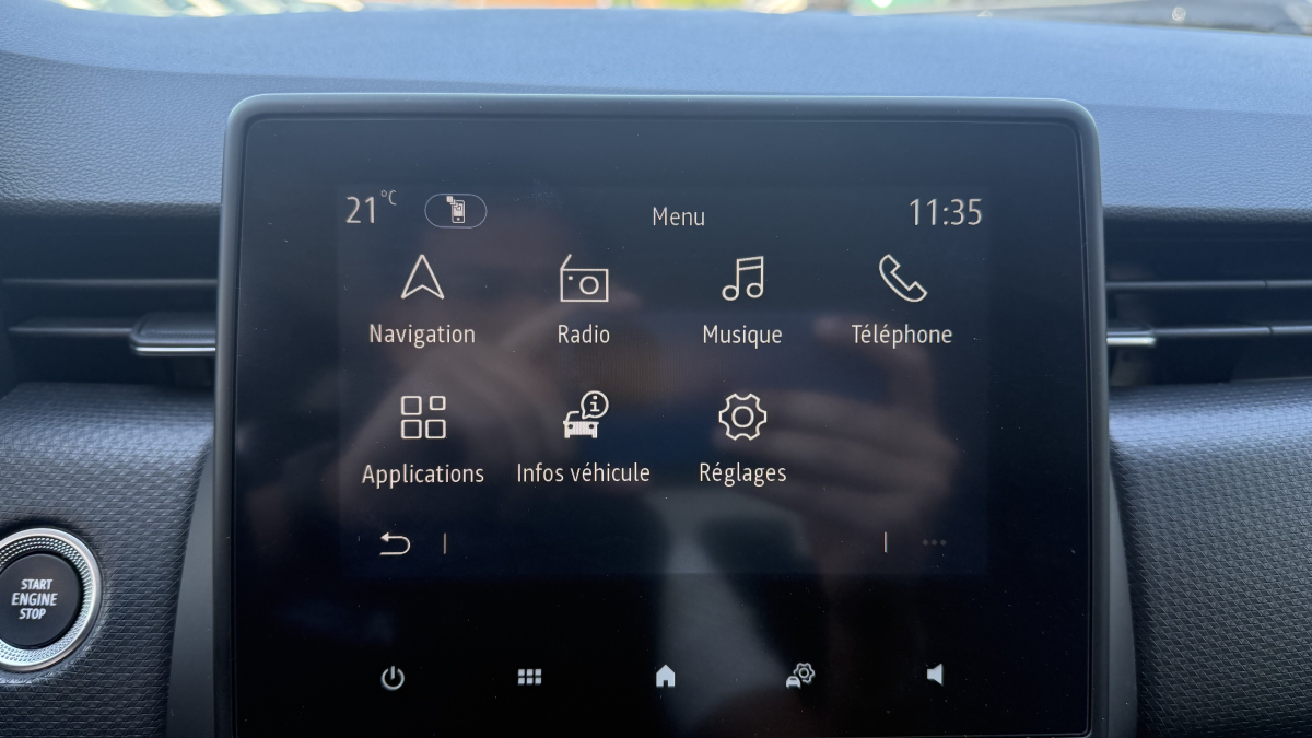 Renault Clio — 18