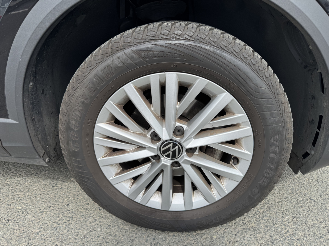 Volkswagen T-roc — 35