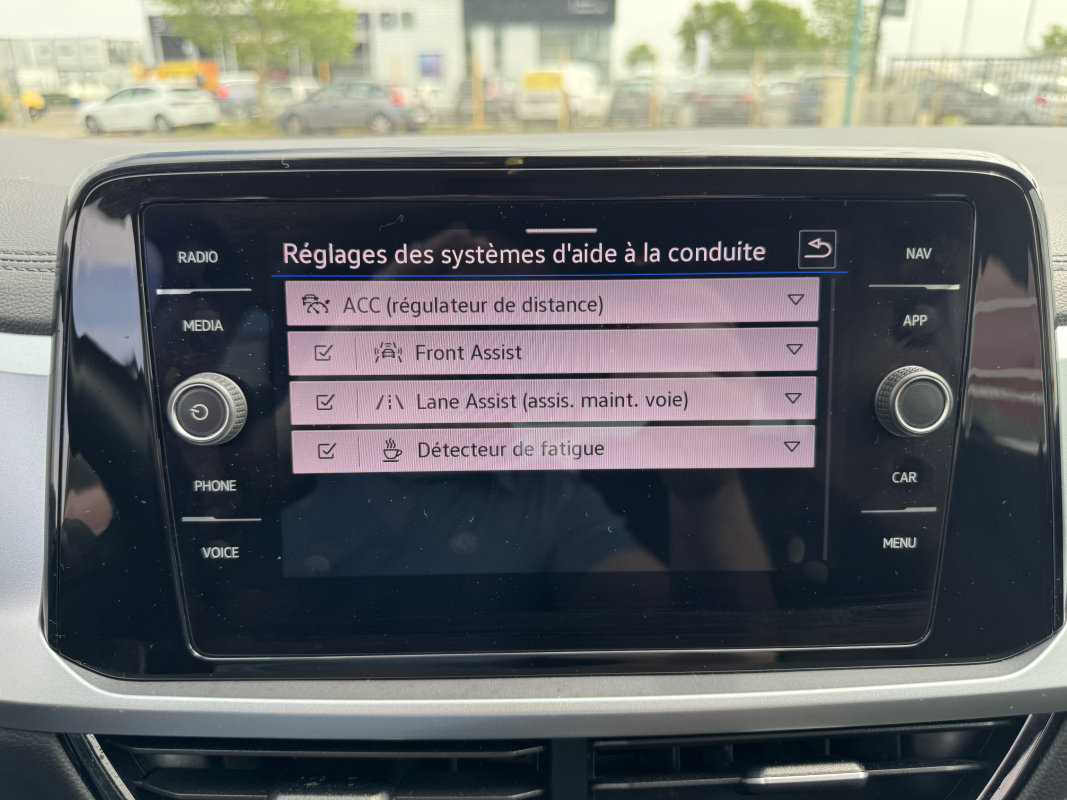 Volkswagen T-roc — 24