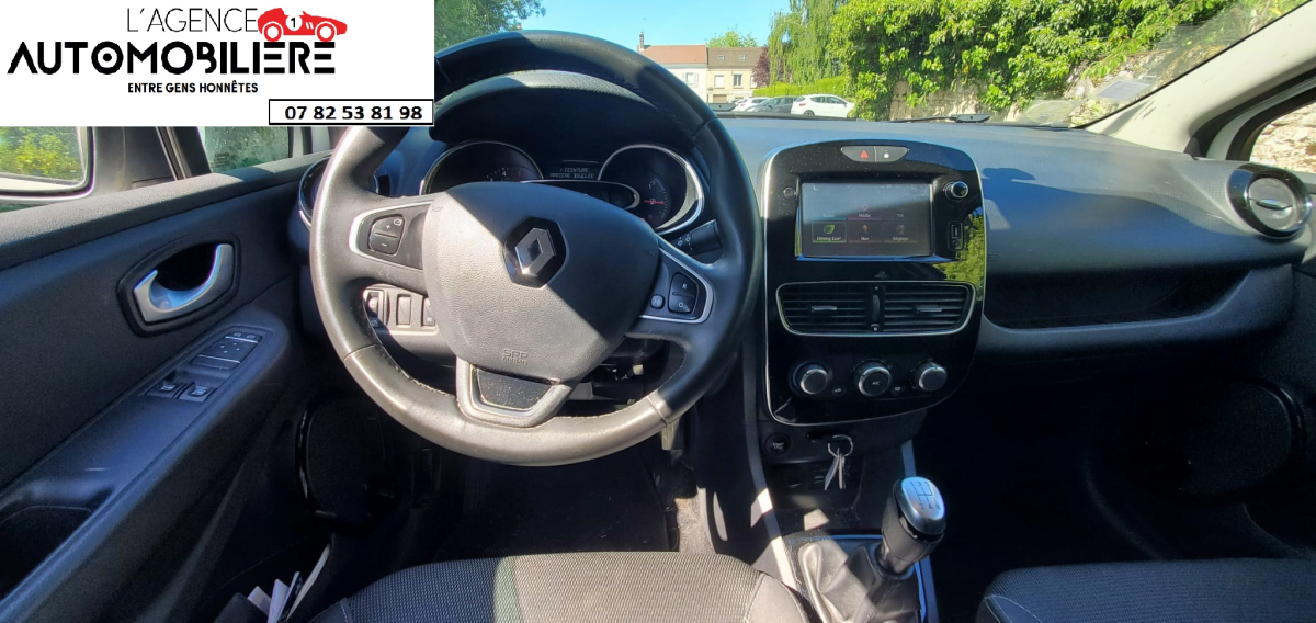 Renault Clio Estate — 12