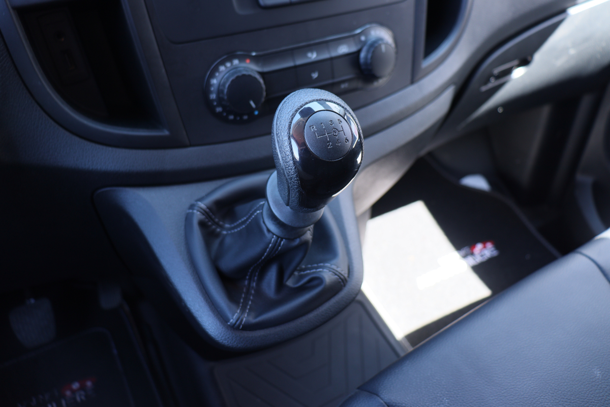 Mercedes Vito — 14