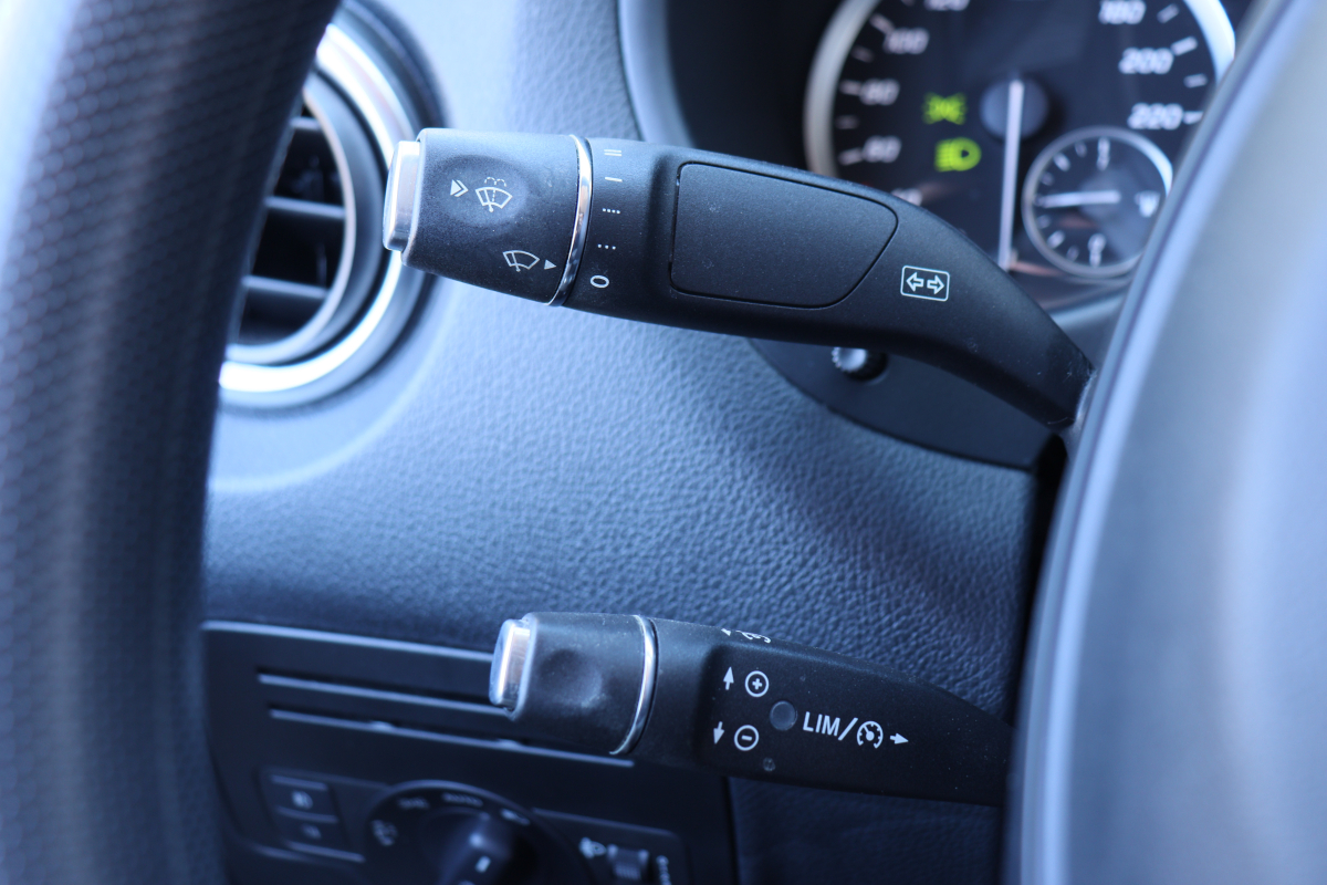 Mercedes Vito — 33