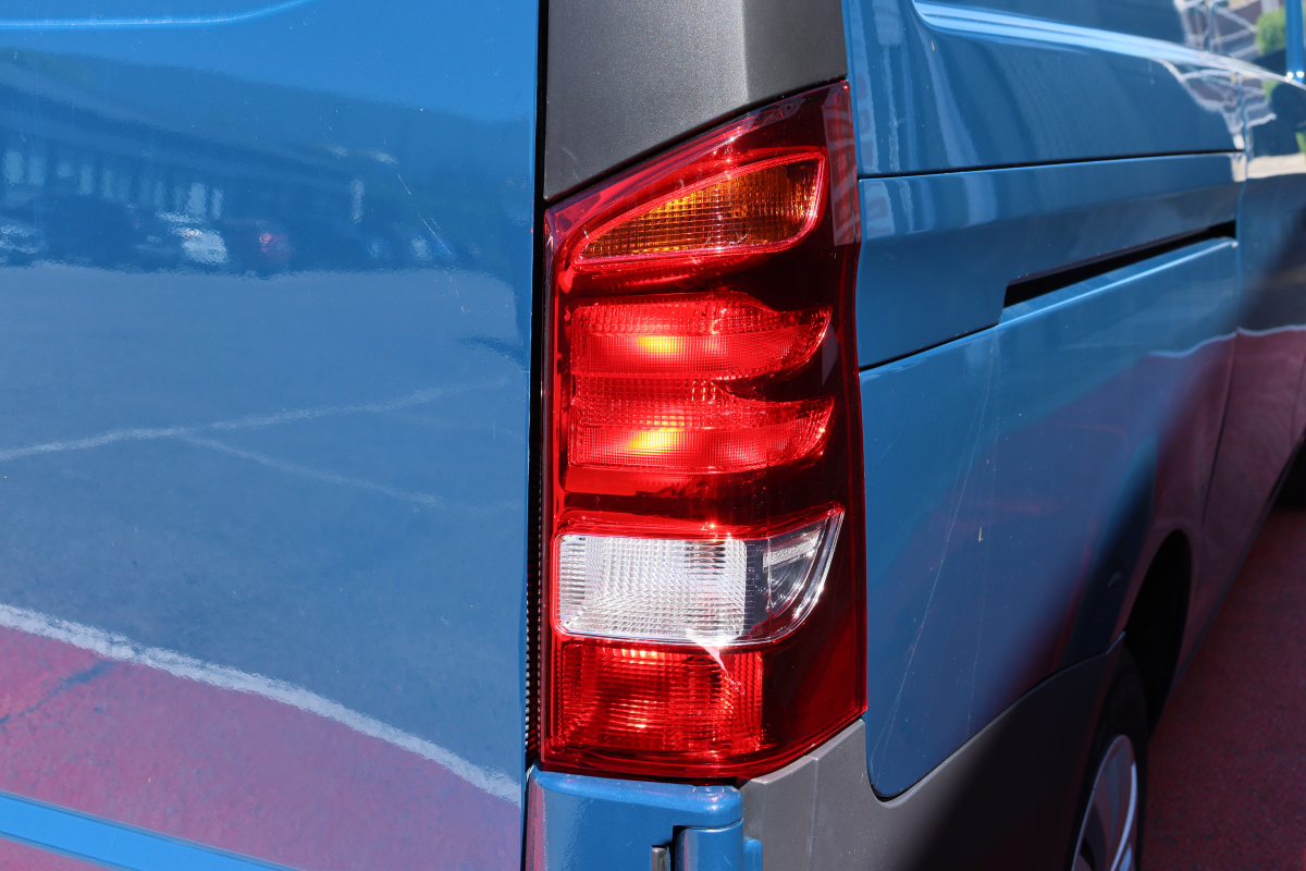 Mercedes Vito — 24