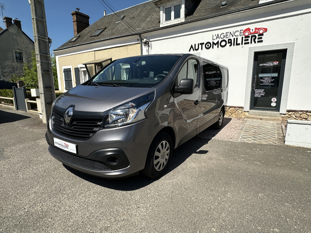 Renault Trafic Combi — 3