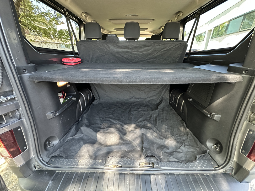 Renault Trafic Combi — 16