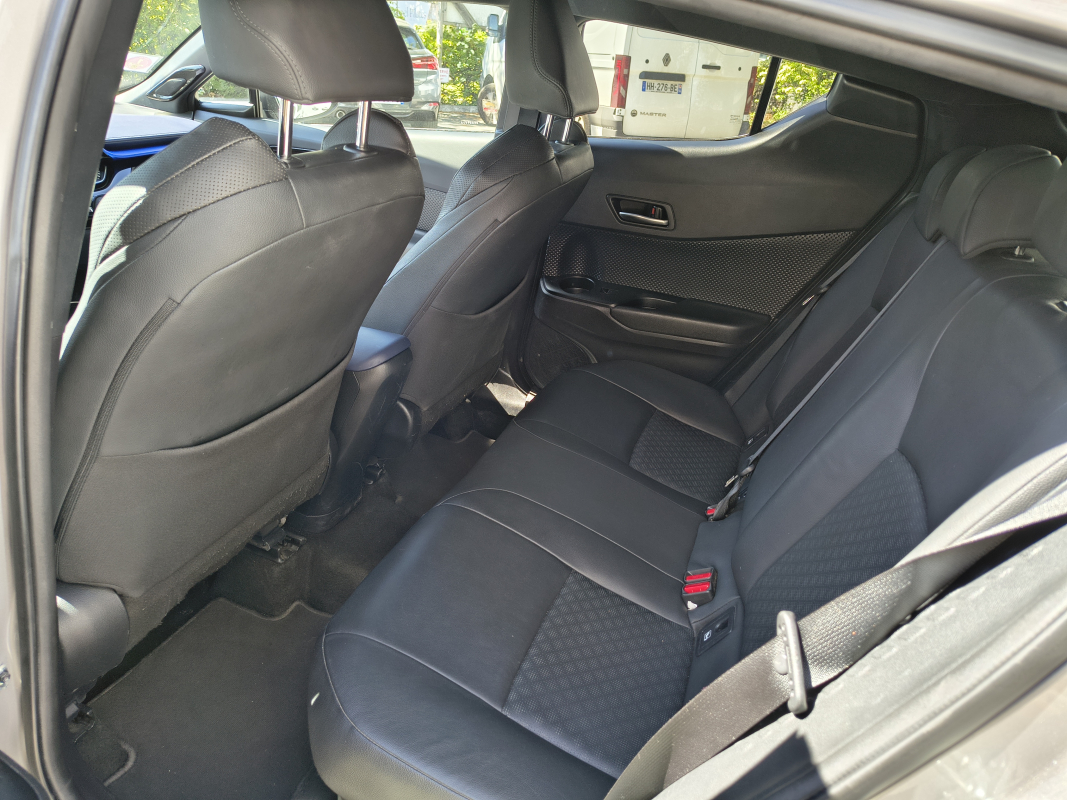 Toyota C-HR — 20
