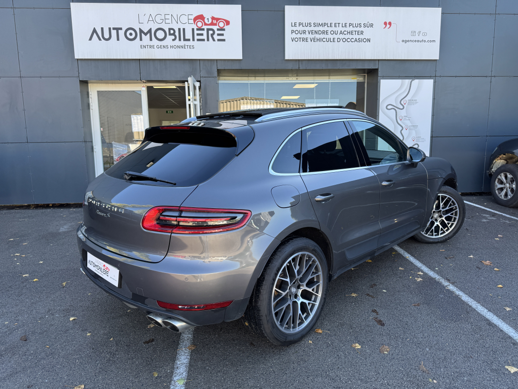 Porsche Macan — 2