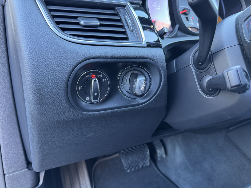 Porsche Macan — 9