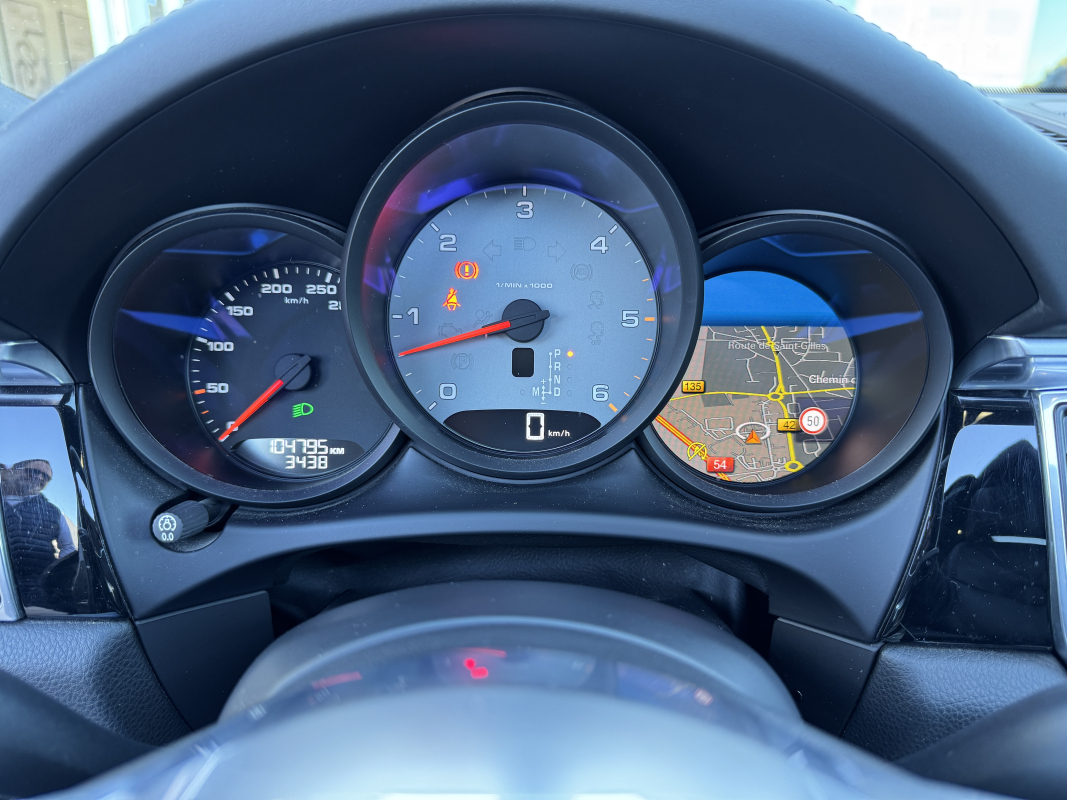 Porsche Macan — 38