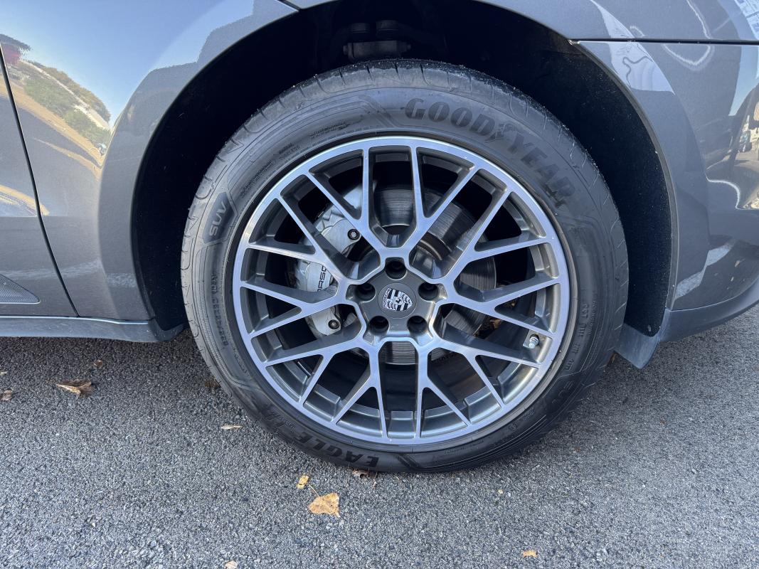 Porsche Macan — 30