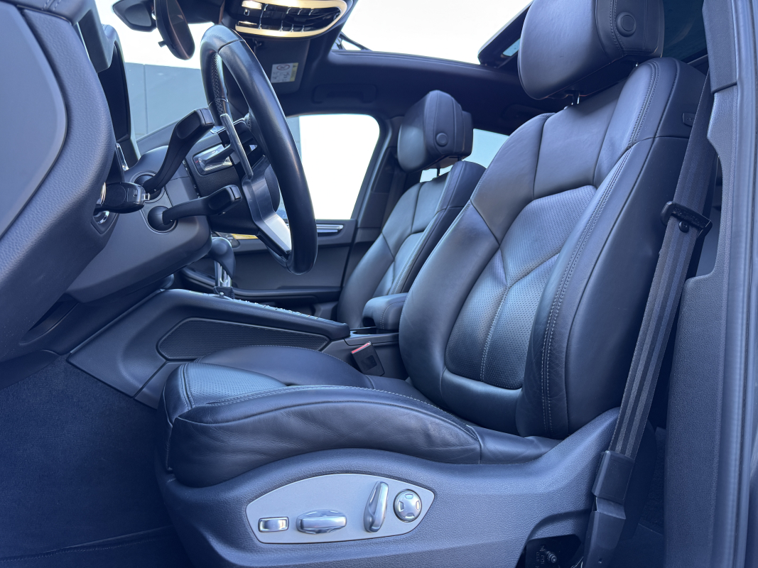 Porsche Macan — 16