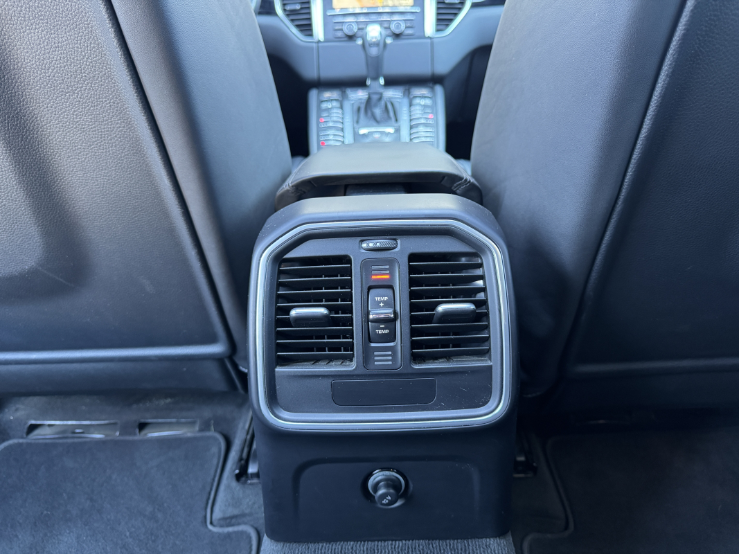Porsche Macan — 19