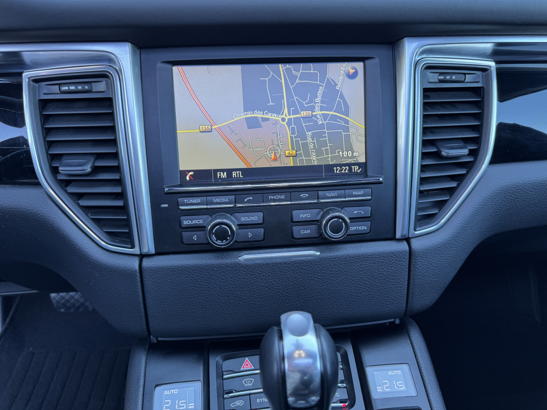 Porsche Macan — 14